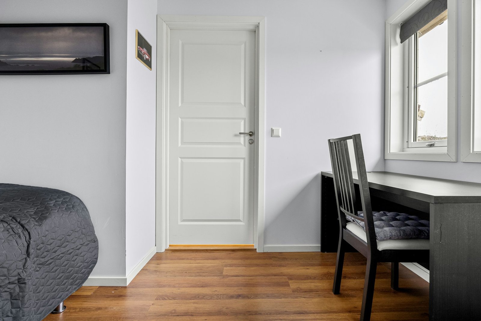 Scharnier einer Wohnungstür